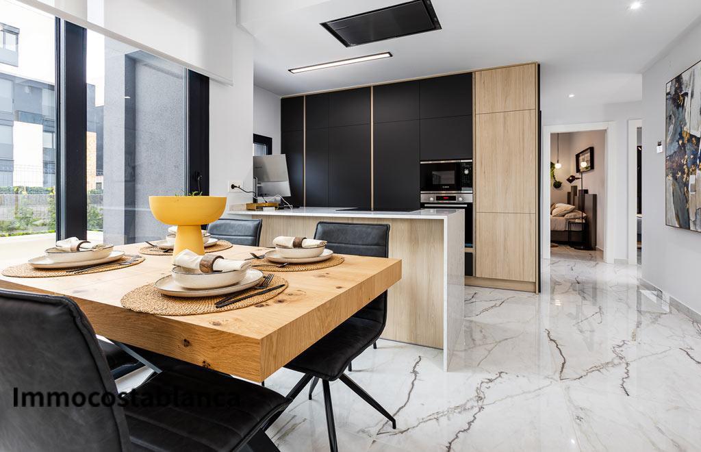 Вилла в Рохалесе, 202 м², 799 000 €, фото 2, объявление 27396416