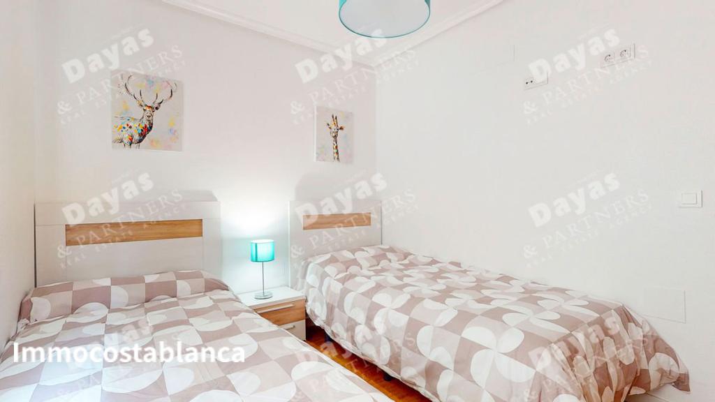 Коттедж в Сан-Мигель-де-Салинасе, 90 м², 133 000 €, фото 1, объявление 21085696