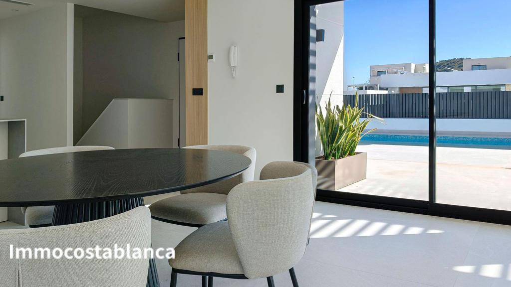 Вилла в Рохалесе, 300 м², 799 000 €, фото 4, объявление 78346816