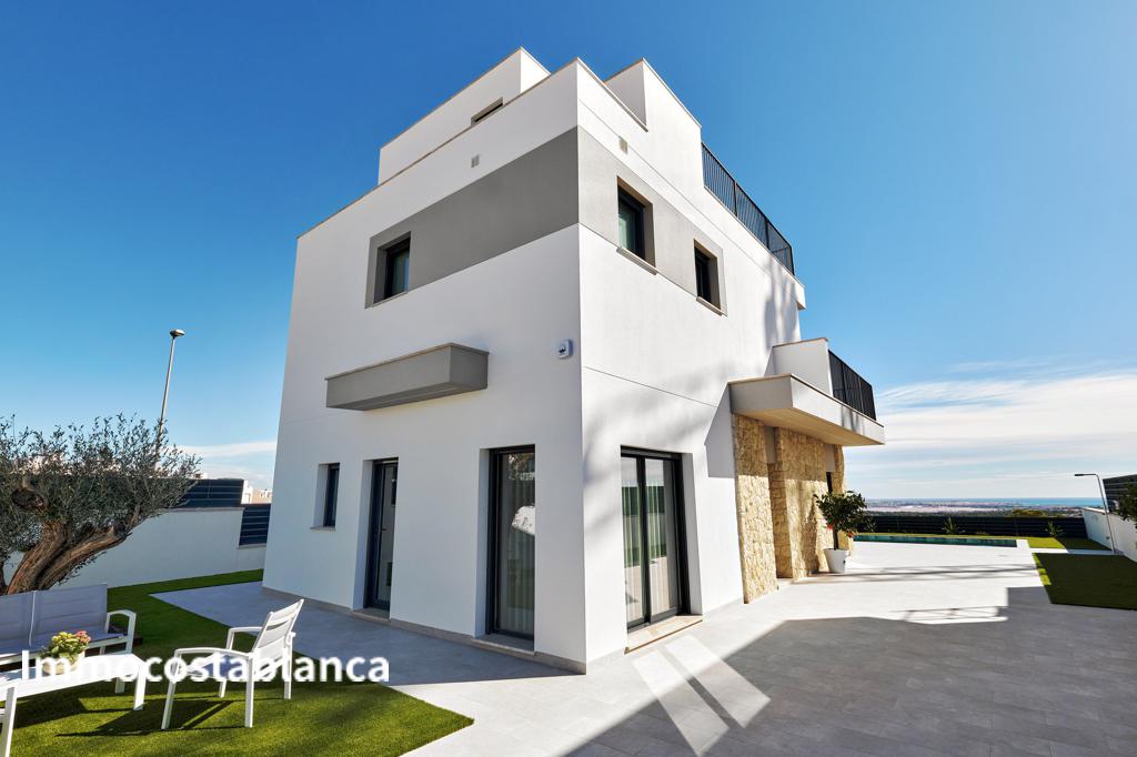 Вилла в Сан-Мигель-де-Салинасе, 237 м², 1 000 000 €, фото 1, объявление 39247536