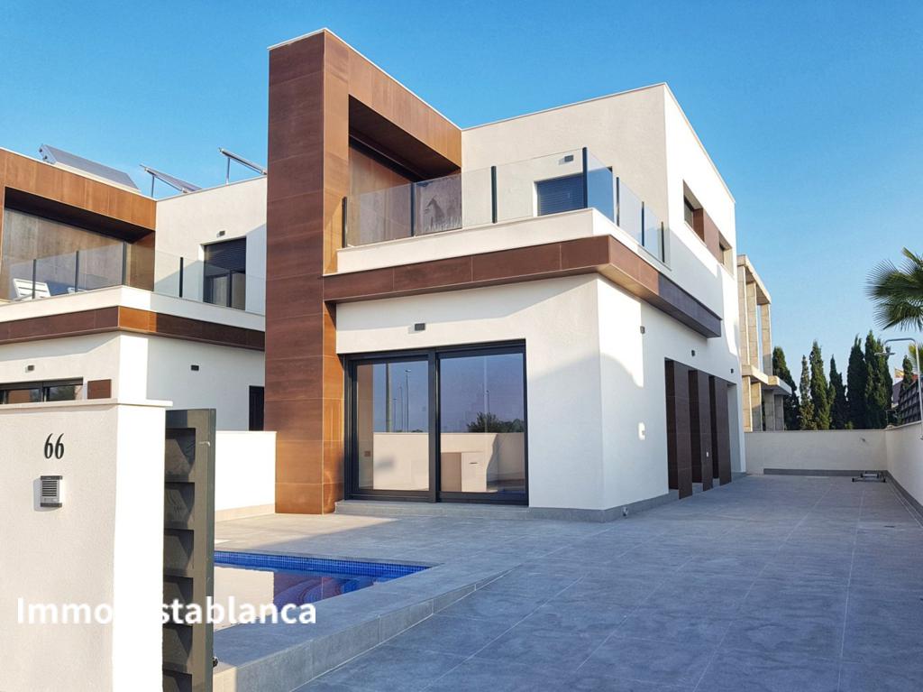 Вилла в Дайя-Нуэве, 96 м², 317 000 €, фото 2, объявление 12367536