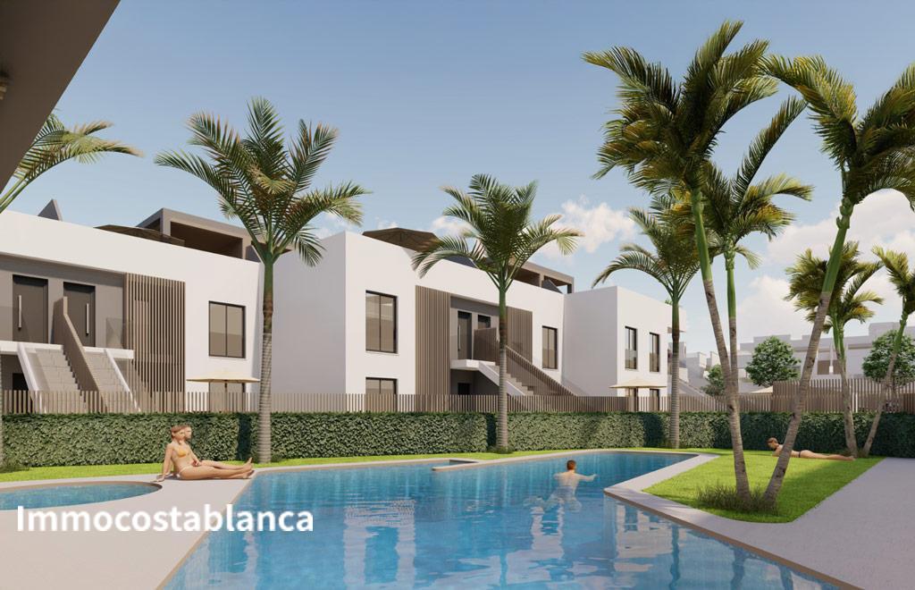 Квартира в Пилар-де-ла-Орададе, 116 м², 450 000 €, фото 1, объявление 27425216