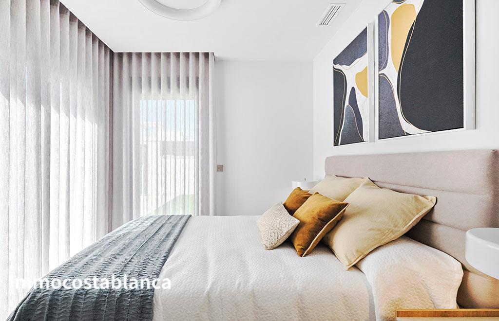 Вилла в Сан-Мигель-де-Салинасе, 237 м², 1 000 000 €, фото 1, объявление 26173936