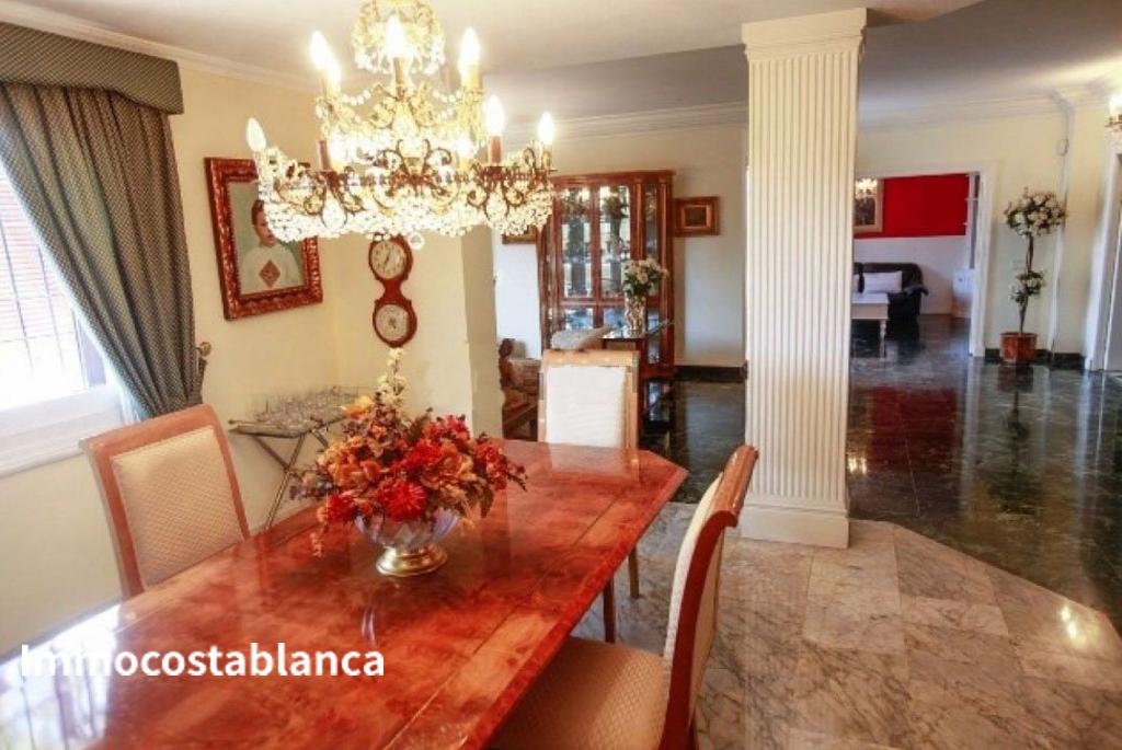 Вилла в Торревьехе, 306 м², 590 000 €, фото 8, объявление 44327048