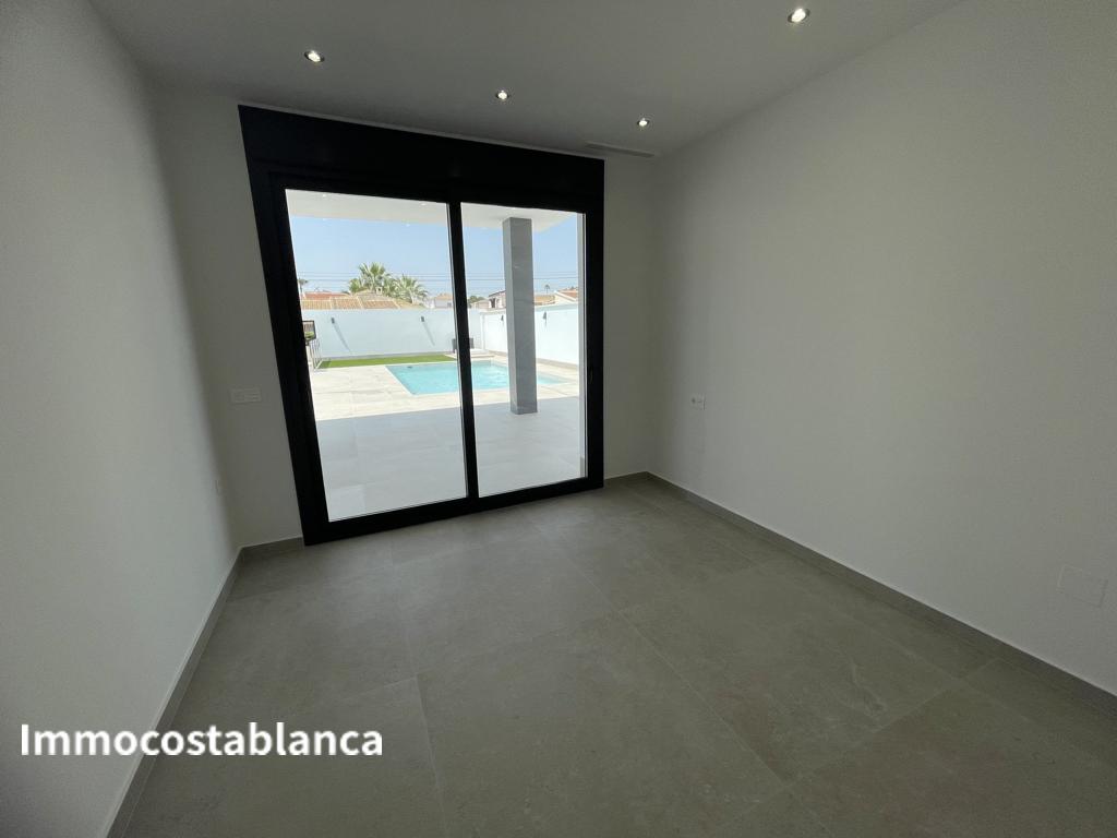 Вилла в Сьюдад-Кесада, 280 м², 800 000 €, фото 6, объявление 39639536