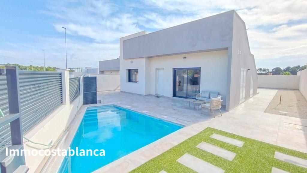 Вилла в Пилар-де-ла-Орададе, 116 м², 422 000 €, фото 1, объявление 28607536