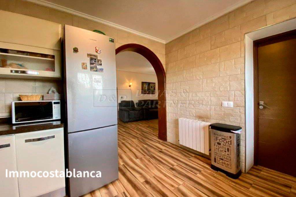 Вилла в Торревьехе, 329 м², 450 000 €, фото 1, объявление 71549856