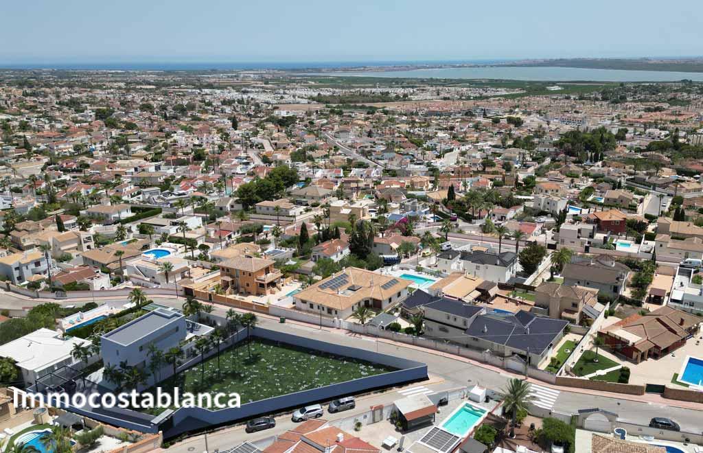 Вилла в Рохалесе, 155 м², 1 050 000 €, фото 5, объявление 10995536
