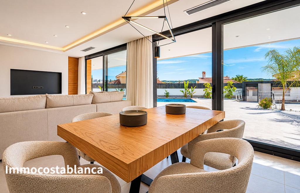 Вилла в Рохалесе, 203 м², 1 150 000 €, фото 4, объявление 26026816