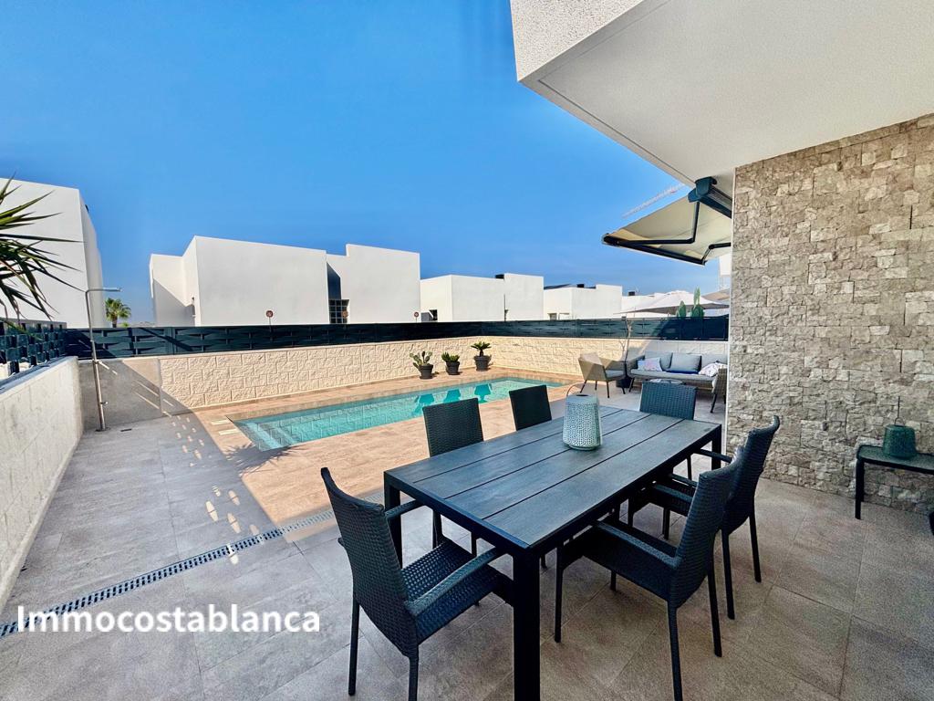 Вилла в Сьюдад-Кесада, 118 м², 430 000 €, фото 6, объявление 44943536