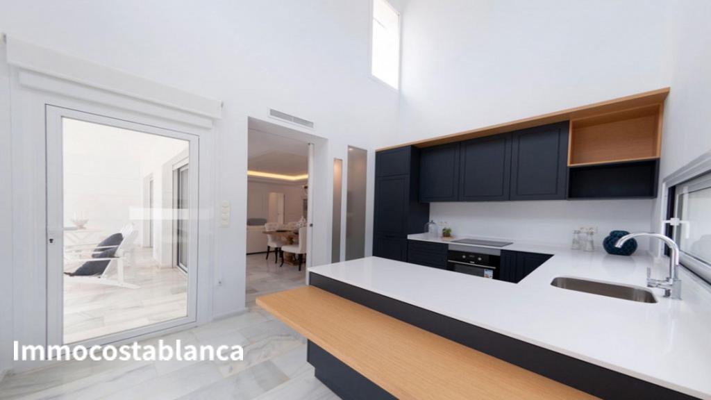 Вилла в Рохалесе, 255 м², 512 000 €, фото 9, объявление 20731616