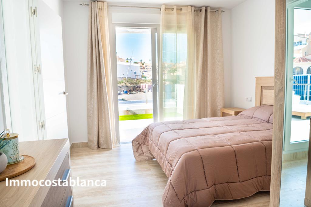 Вилла в Сьюдад-Кесада, 189 м², 450 000 €, фото 1, объявление 73983536