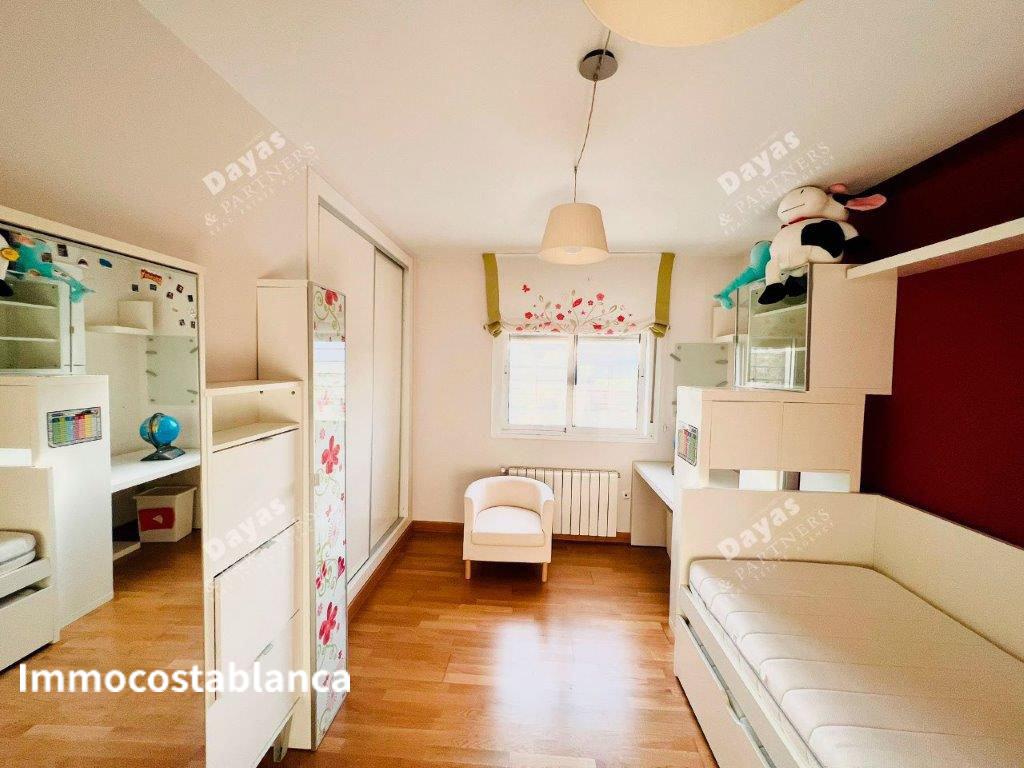 Дом в городе в Бигастро, 296 м², 242 000 €, фото 5, объявление 40975456