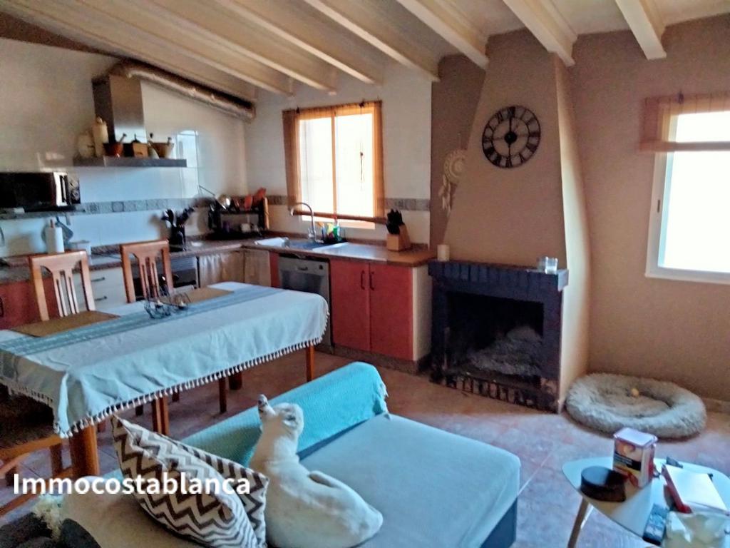 Дом в городе в Аликанте, 300 м², 268 000 €, фото 3, объявление 33997136