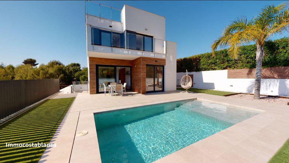 Вилла в Ла-Нусии, 141 м², 600 000 €, фото 1, объявление 78039536
