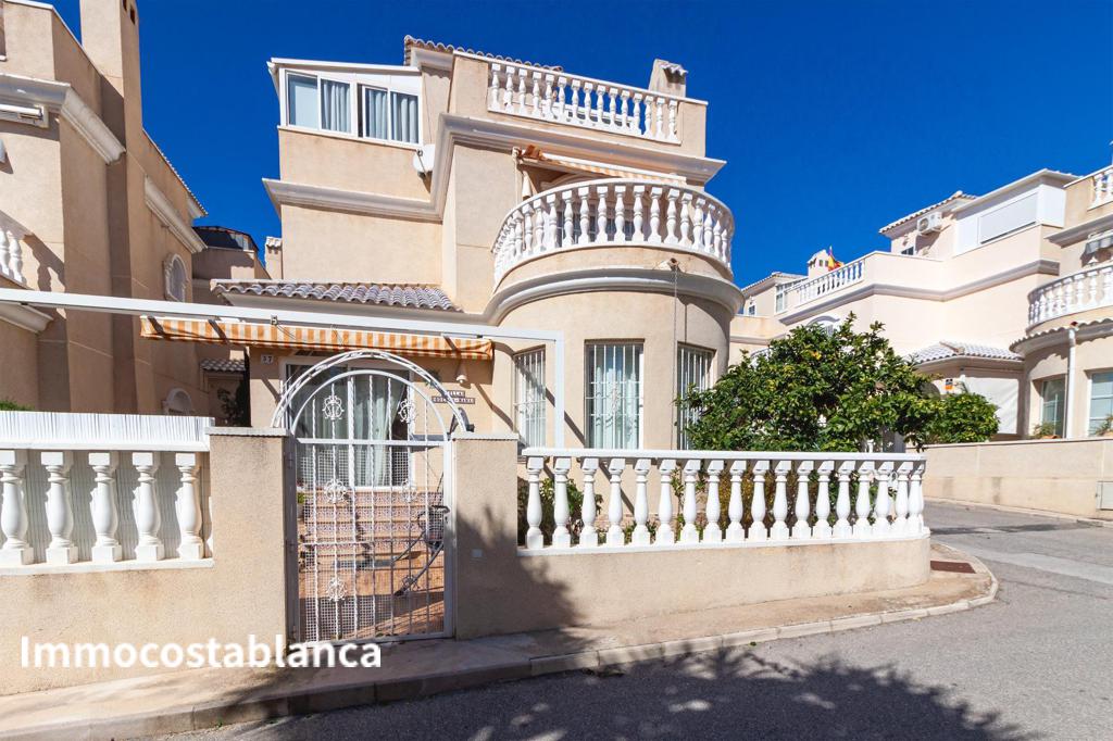 Вилла в Ориуэла Коста, 105 м², 340 000 €, фото 1, объявление 61417216