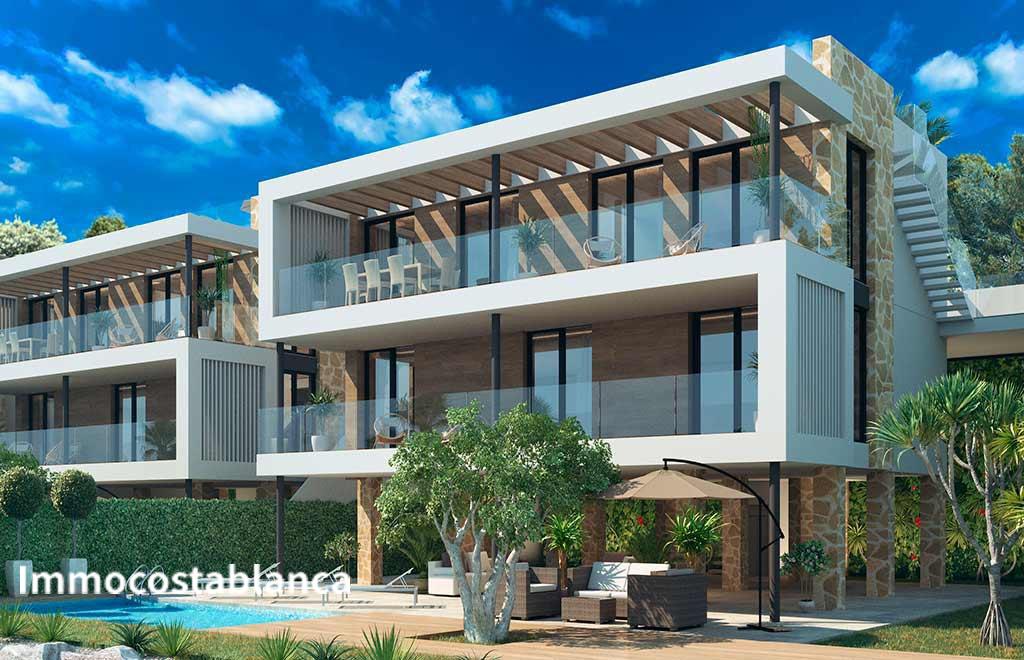 Вилла в Рохалесе, 250 м², 925 000 €, фото 1, объявление 72165936