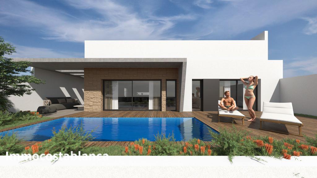 Вилла в Торревьехе, 141 м², 595 000 €, фото 1, объявление 19175536