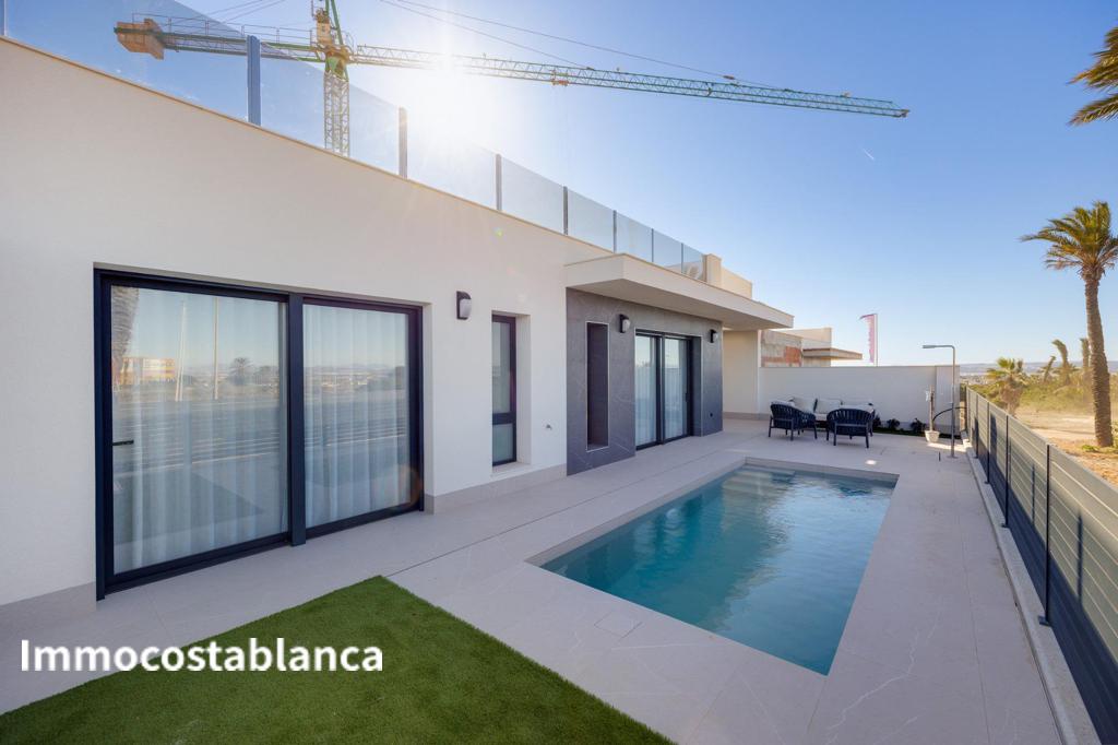 Вилла в Торревьехе, 141 м², 595 000 €, фото 4, объявление 17967536