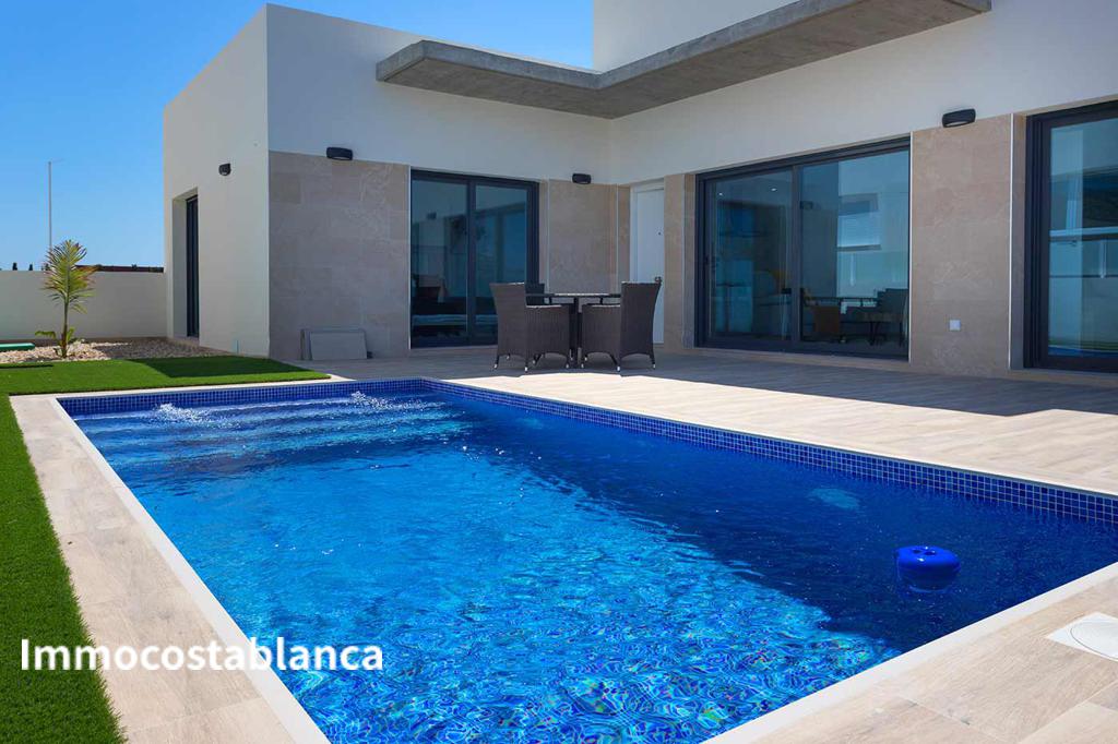 Вилла в Дайя-Нуэве, 112 м², 380 000 €, фото 1, объявление 48383536