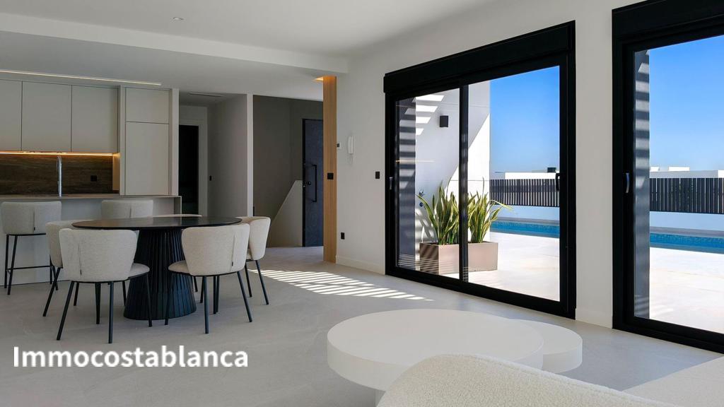 Вилла в Рохалесе, 300 м², 799 000 €, фото 2, объявление 78346816