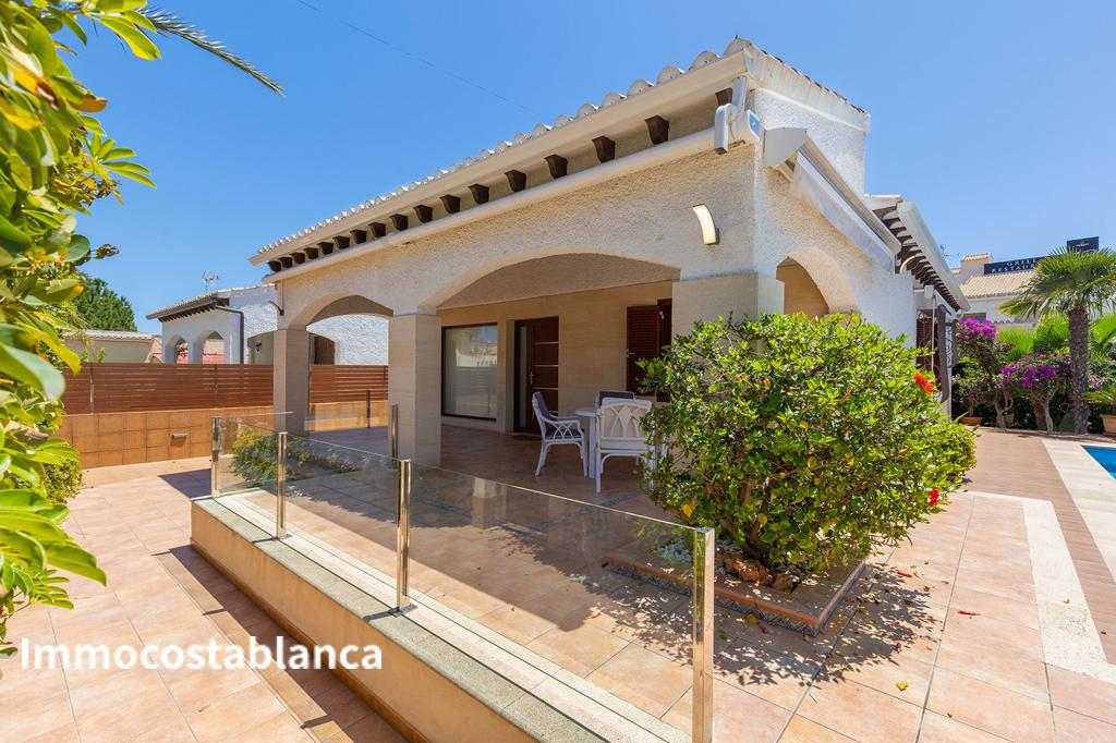 Вилла в Ориуэла Коста, 168 м², 750 000 €, фото 5, объявление 67159536