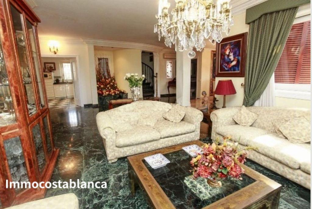 Вилла в Торревьехе, 306 м², 590 000 €, фото 6, объявление 44327048