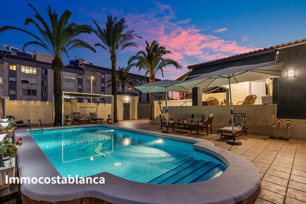 Вилла в Торревьехе, 141 м², 656 000 €, фото 9, объявление 59159536