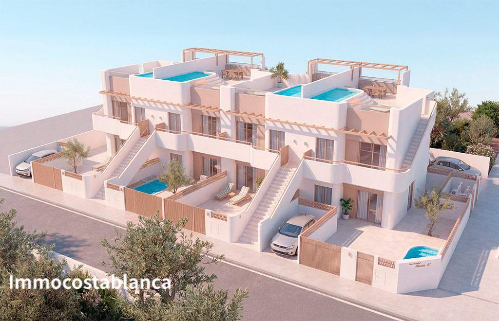 Квартира в Пилар-де-ла-Орададе, 62 м², 300 000 €, фото 1, объявление 66458816