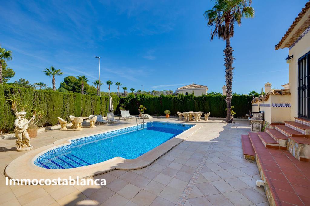 Вилла в Ориуэла Коста, 141 м², 550 000 €, фото 2, объявление 3817216