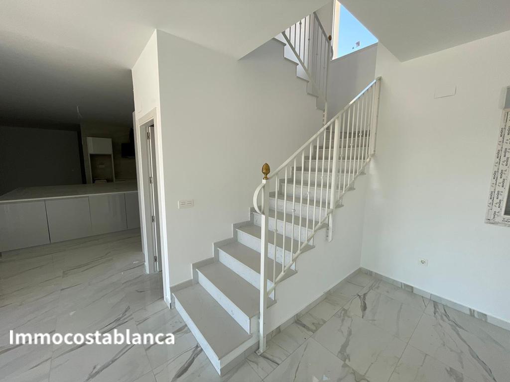 Вилла в Пиносо, 270 м², 611 000 €, фото 1, объявление 32767536