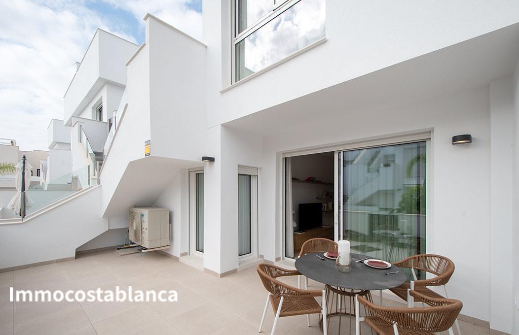Квартира в Пилар-де-ла-Орададе, 93 м², 335 000 €, фото 1, объявление 62951456
