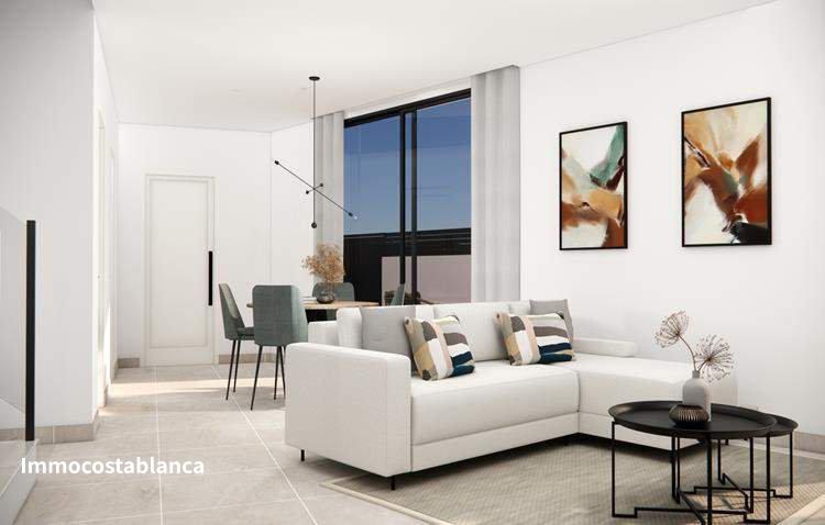 Таунхаус в Рохалесе, 178 м², 370 000 €, фото 1, объявление 61929936