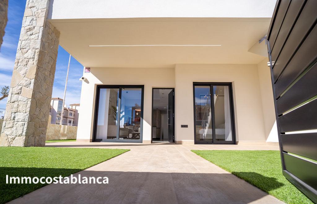 Квартира в Пилар-де-ла-Орададе, 68 м², 296 000 €, фото 1, объявление 16801216