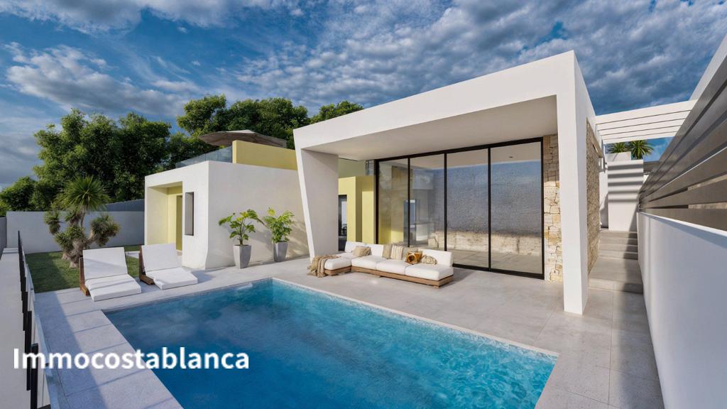 Вилла в Торревьехе, 120 м², 700 000 €, фото 1, объявление 18656416
