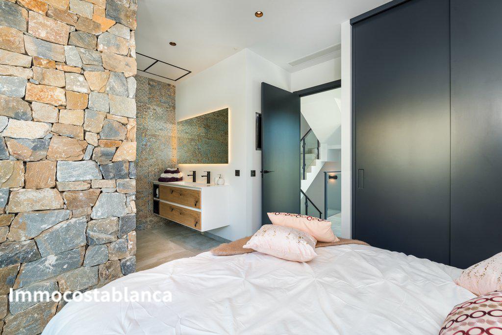 4-комн. вилла в Сьюдад-Кесада, 250 м², 875 000 €, фото 7, объявление 3010248