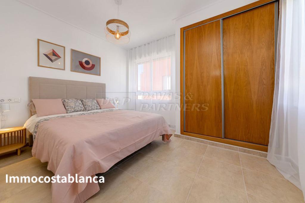 Дом в городе в Аликанте, 170 м², 195 000 €, фото 1, объявление 12175456