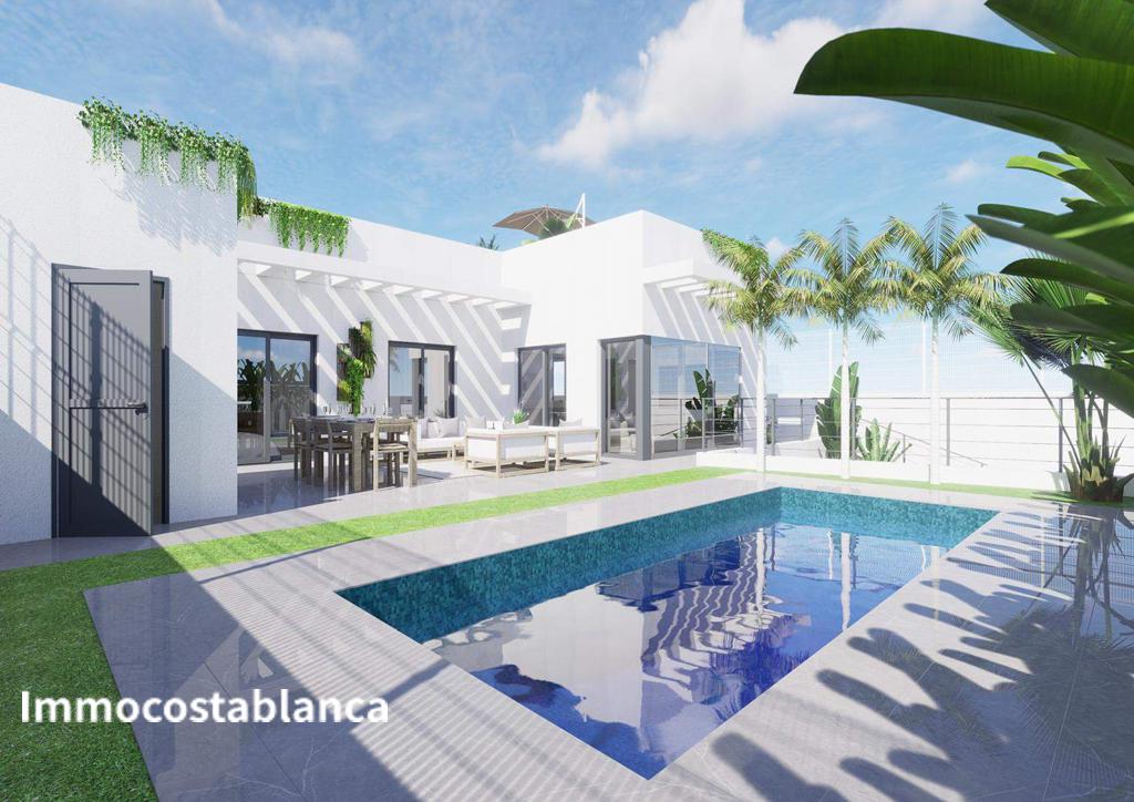 Вилла в Полопе, 595 000 €, фото 1, объявление 43852336