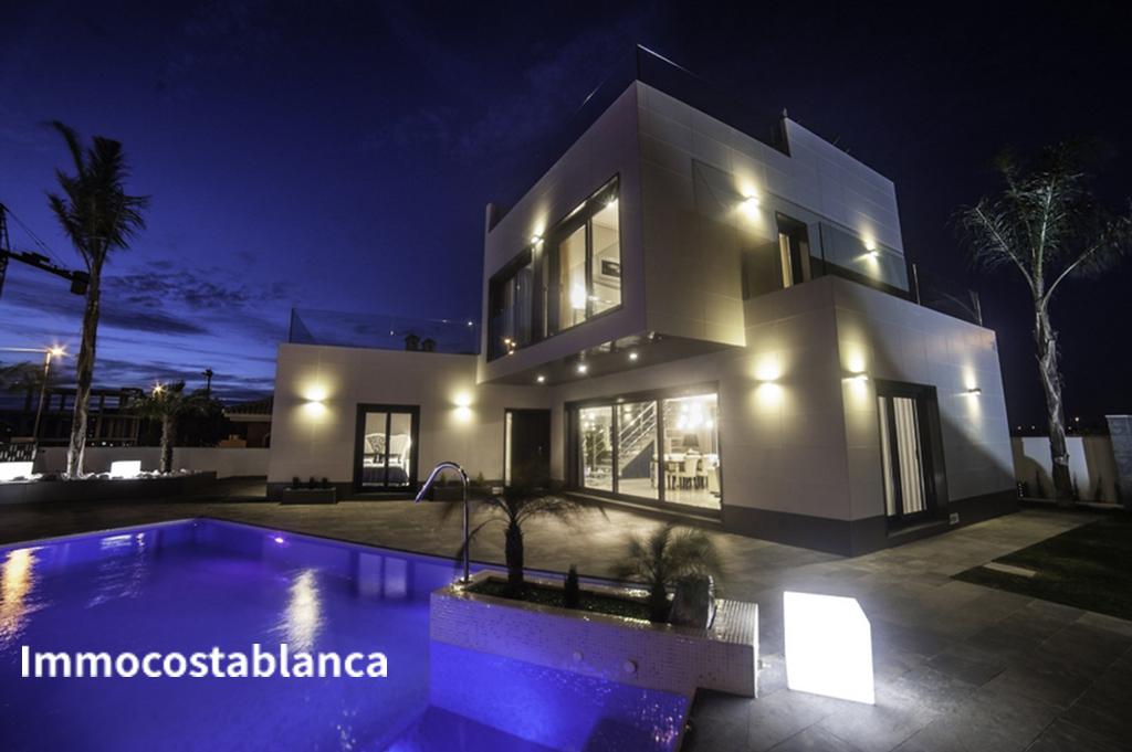 4-комн. вилла в Деэса де Кампоамор, 194 м², 1 050 000 €, фото 10, объявление 7218248