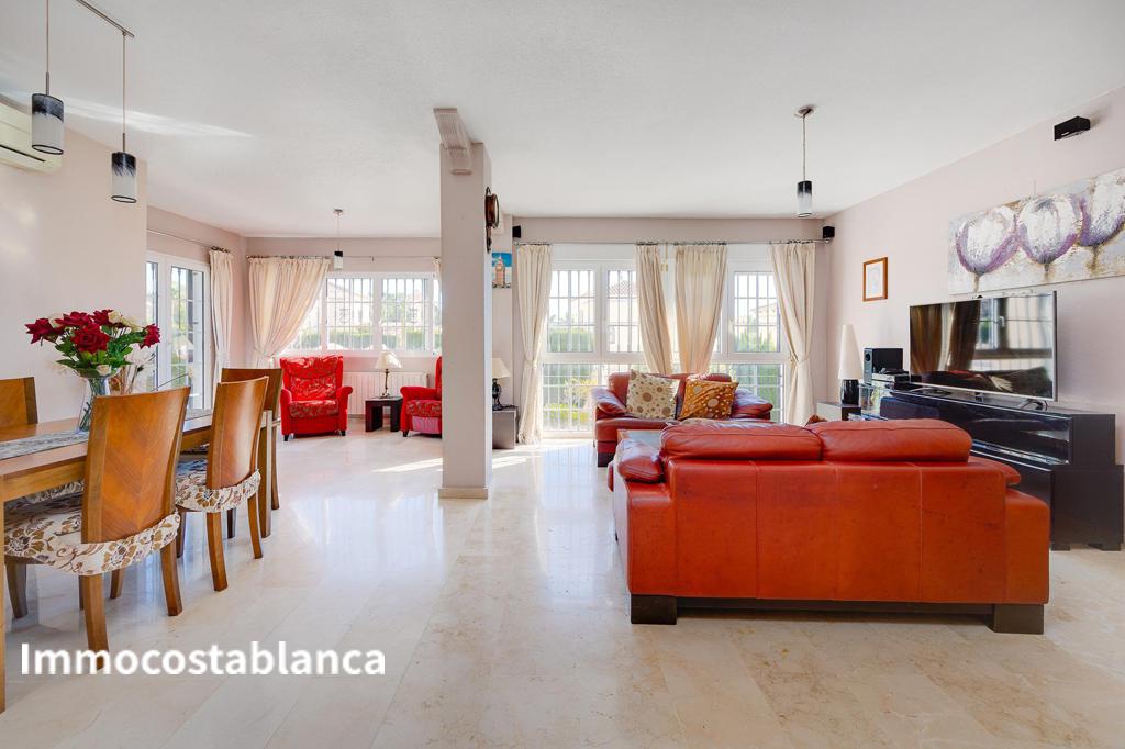 Вилла в Ориуэла Коста, 141 м², 550 000 €, фото 8, объявление 3817216