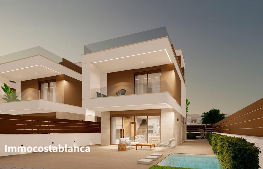 Вилла в Пилар-де-ла-Орададе, 124 м², 550 000 €, фото 1, объявление 38202816