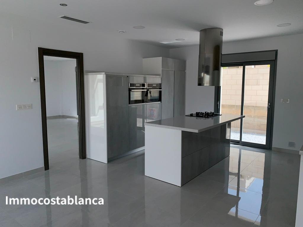 Вилла в Пиносо, 165 м², 436 000 €, фото 1, объявление 48767536
