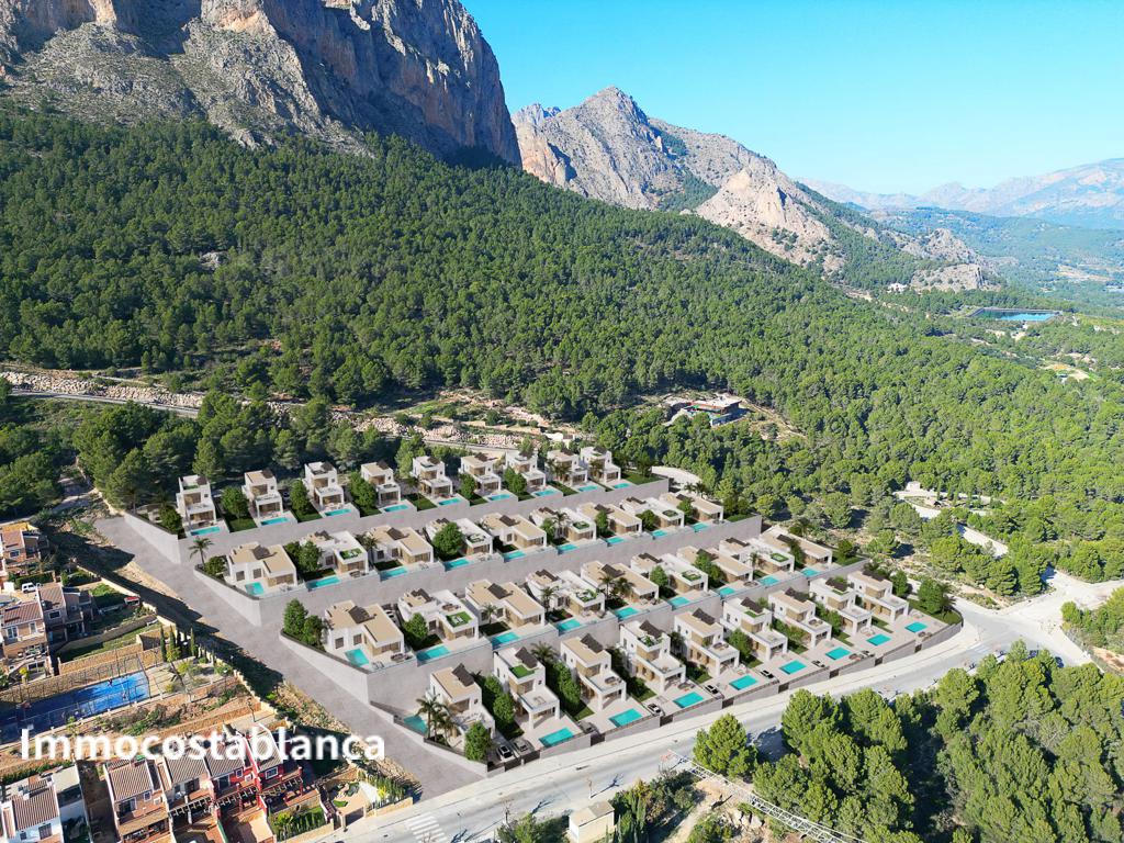Вилла в Полопе, 136 м², 792 000 €, фото 1, объявление 50097216