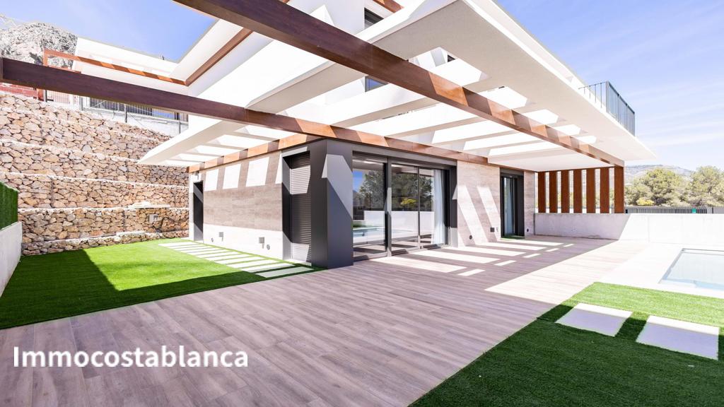 Вилла в Полопе, 95 м², 599 000 €, фото 2, объявление 10467616