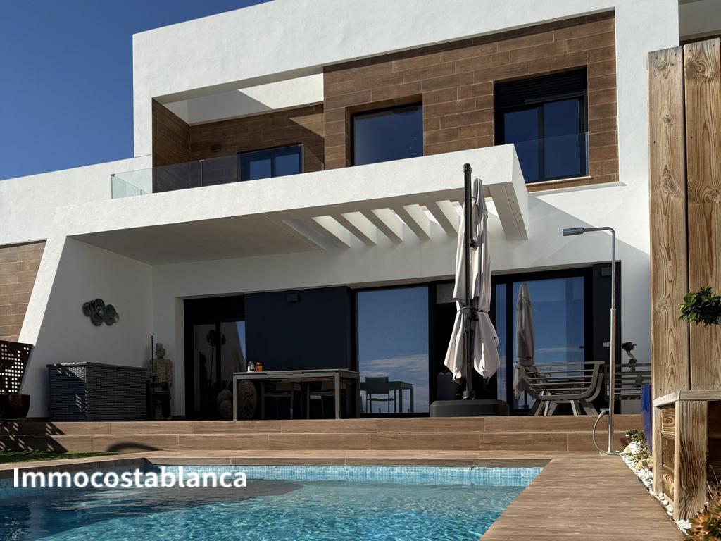Вилла в Бенидорме, 142 м², 585 000 €, фото 1, объявление 9497216