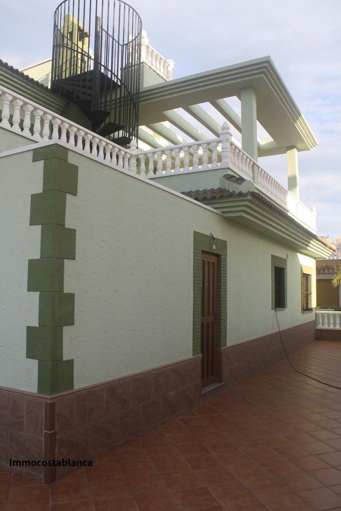 Вилла в Торревьехе, 154 м², 550 000 €, фото 10, объявление 11567536